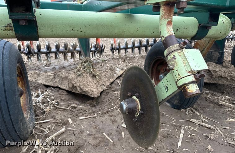 image for item OL9661 Flex-King KM33 sweep plow