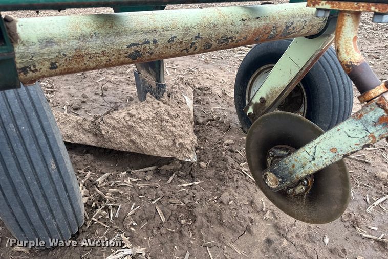 image for item OL9661 Flex-King KM33 sweep plow