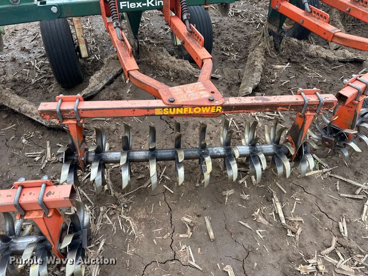 image for item OL9661 Flex-King KM33 sweep plow