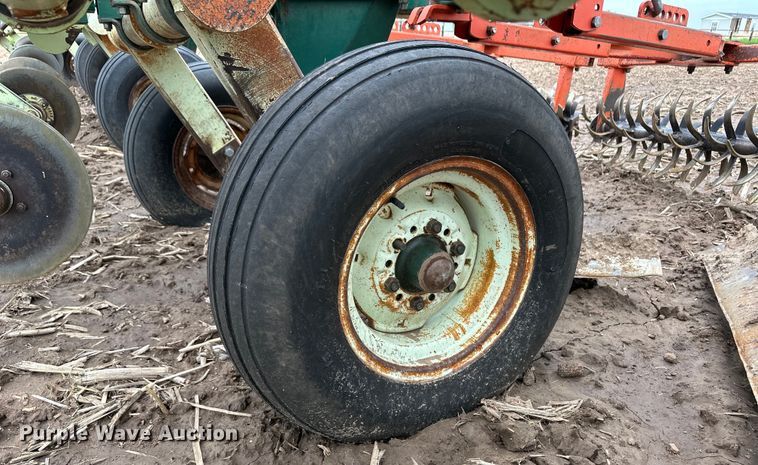 image for item OL9661 Flex-King KM33 sweep plow