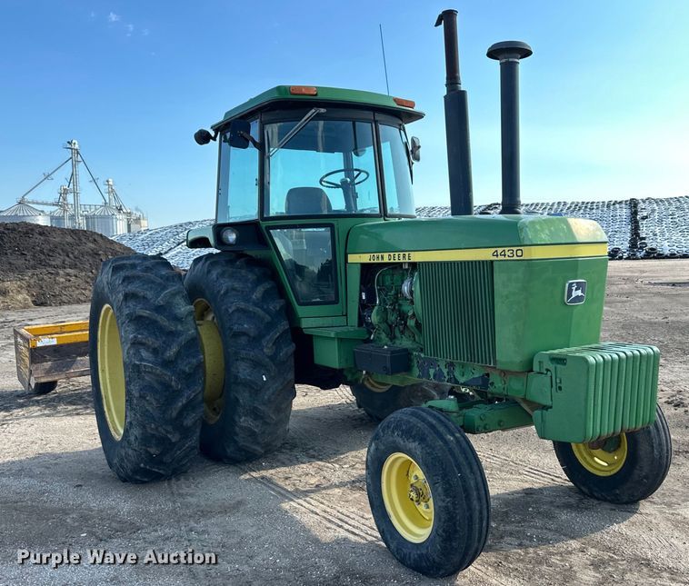 image for item OL9690 1976 John Deere 4430 tractor
