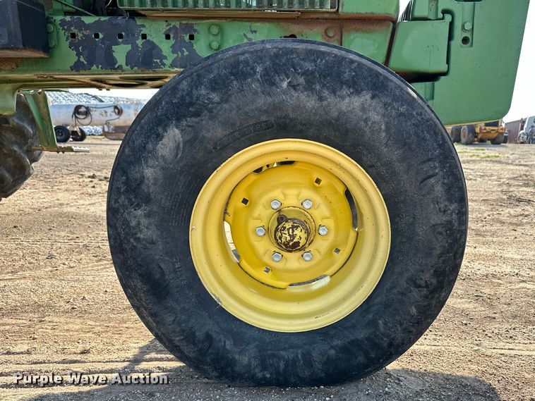 image for item OL9690 1976 John Deere 4430 tractor