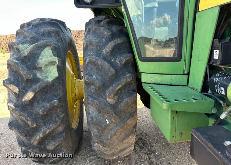 image for item OL9690 1976 John Deere 4430 tractor