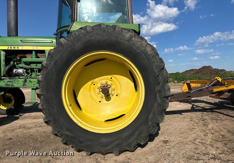 image for item OL9690 1976 John Deere 4430 tractor