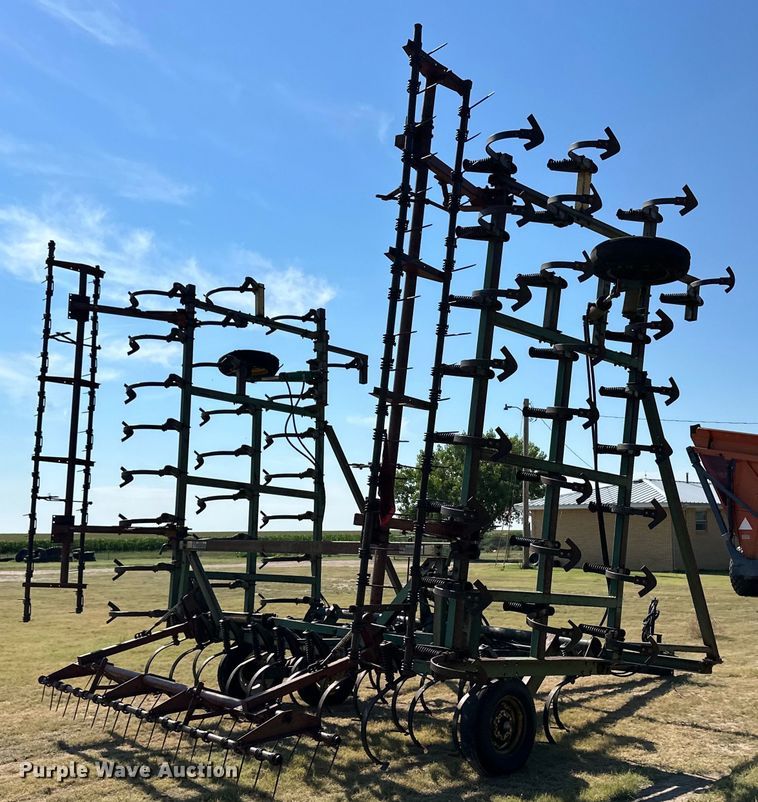 image for item OL9714 John Deere field cultivator