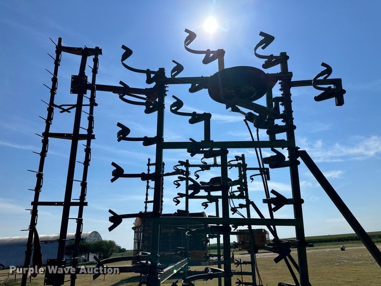 image for item OL9714 John Deere field cultivator