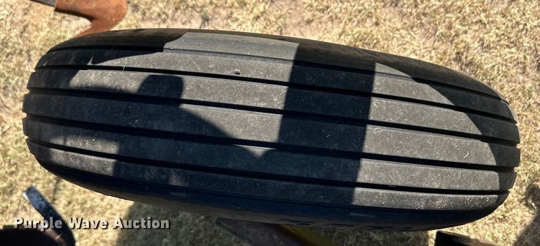 image for item OL9714 John Deere field cultivator