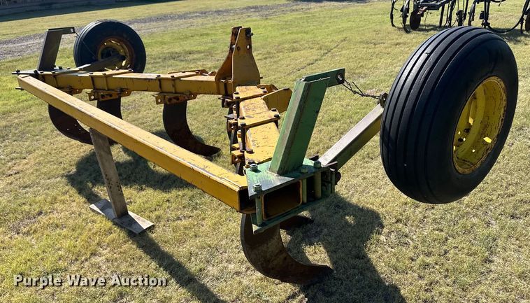 image for item OL9716 Midland Manufacturing Company M105 V-ripper