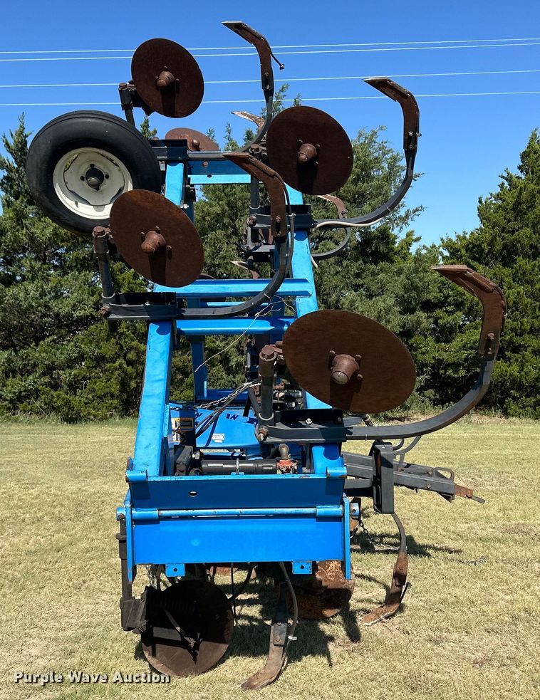 image for item OL9717 DMI Nutri-Placr 3250 NH3 applicator