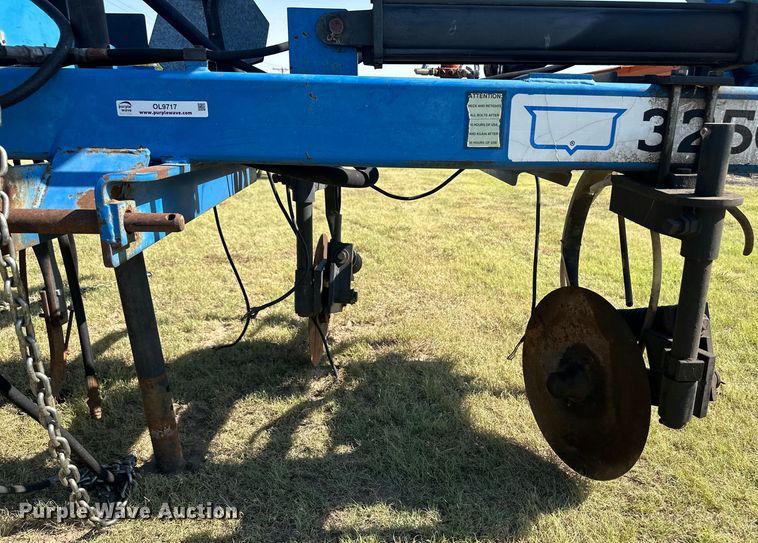 image for item OL9717 DMI Nutri-Placr 3250 NH3 applicator