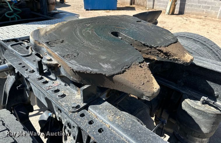 image for item DK6709 2007 Freightliner Columbia  semi truck