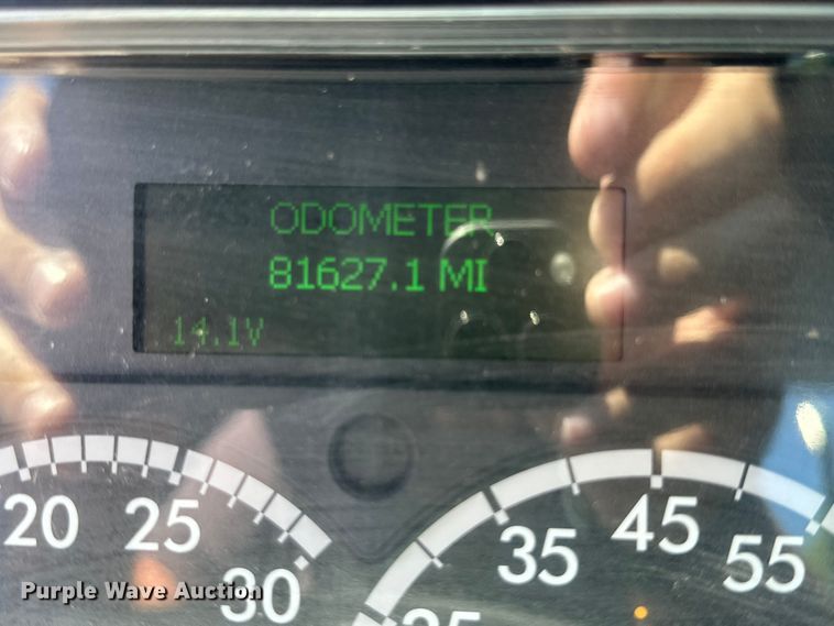 image for item DK6709 2007 Freightliner Columbia  semi truck