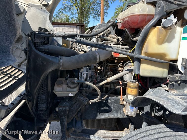 image for item DK6709 2007 Freightliner Columbia  semi truck