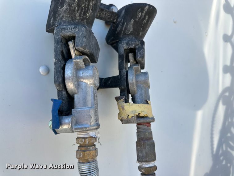 image for item DK6709 2007 Freightliner Columbia  semi truck