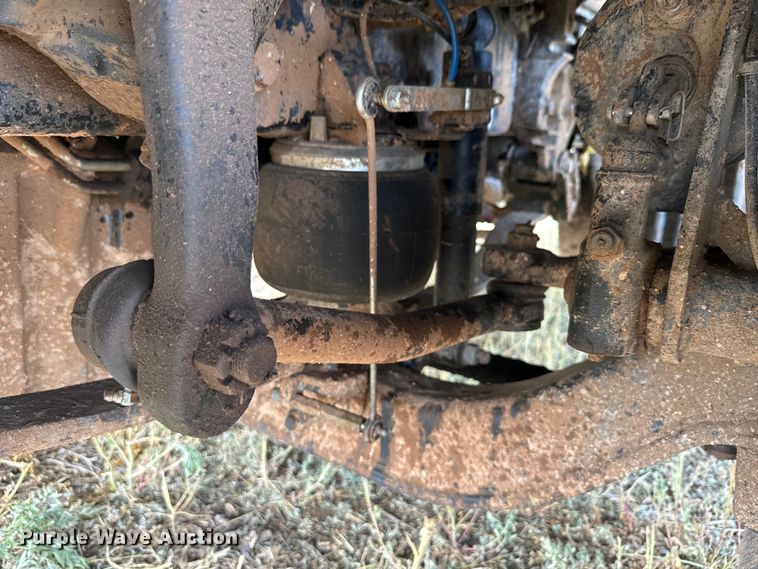 image for item DK6875 2012 Freightliner Cascadia 125DC semi truck