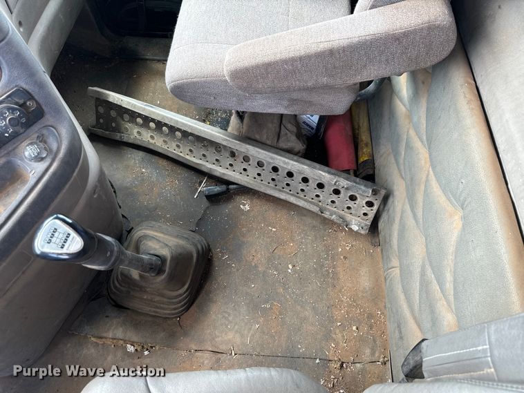 image for item DK6875 2012 Freightliner Cascadia 125DC semi truck