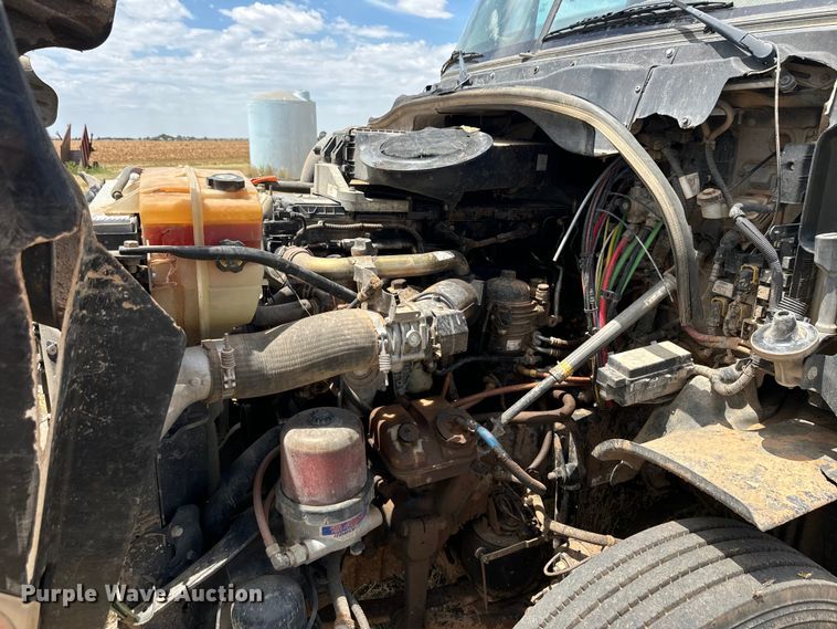 image for item DK6875 2012 Freightliner Cascadia 125DC semi truck