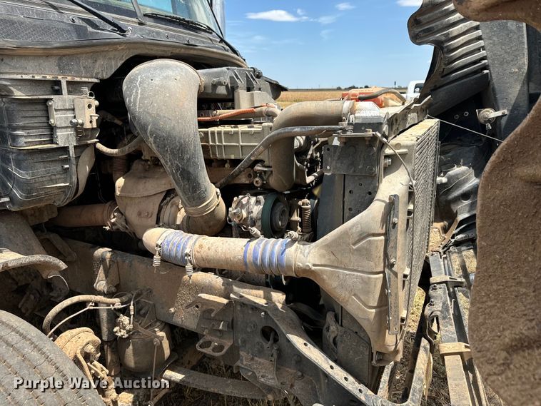 image for item DK6875 2012 Freightliner Cascadia 125DC semi truck