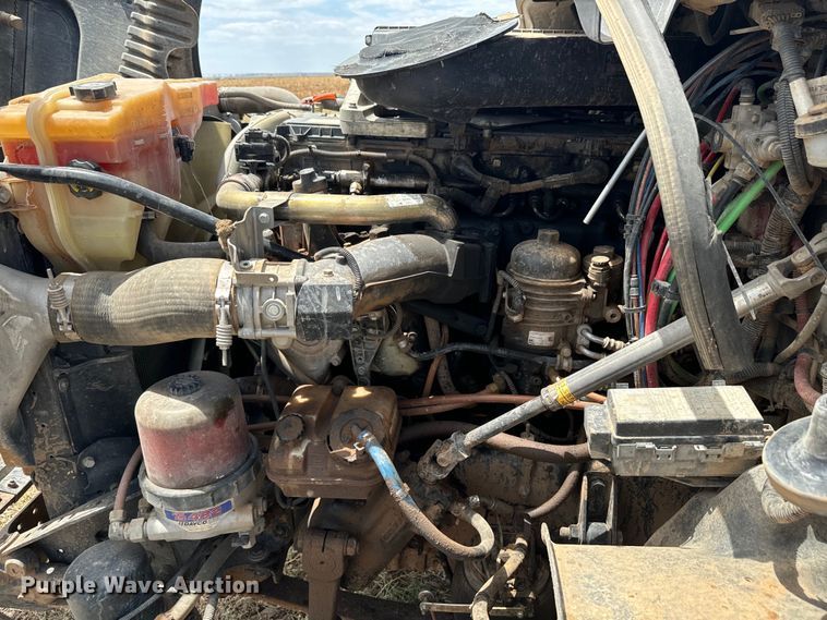 image for item DK6875 2012 Freightliner Cascadia 125DC semi truck