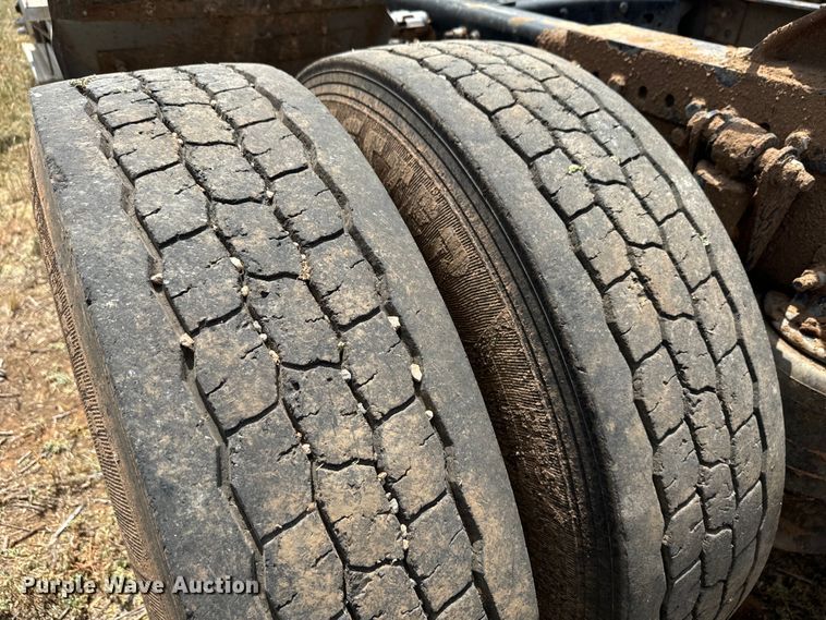 image for item DK6875 2012 Freightliner Cascadia 125DC semi truck