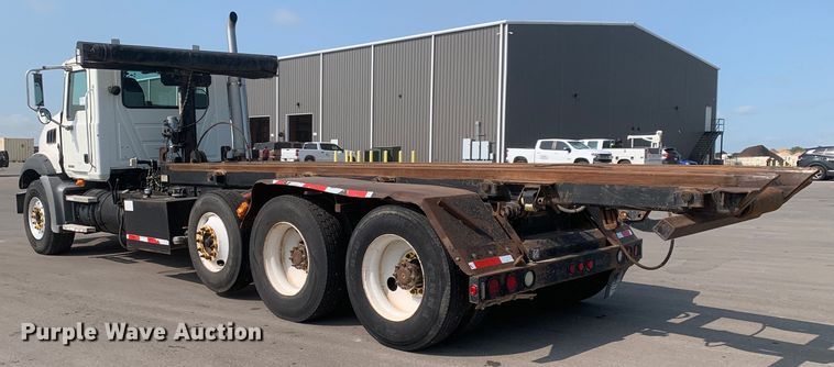 image for item DM7938 2007 Mack CT713 roll-off container truck