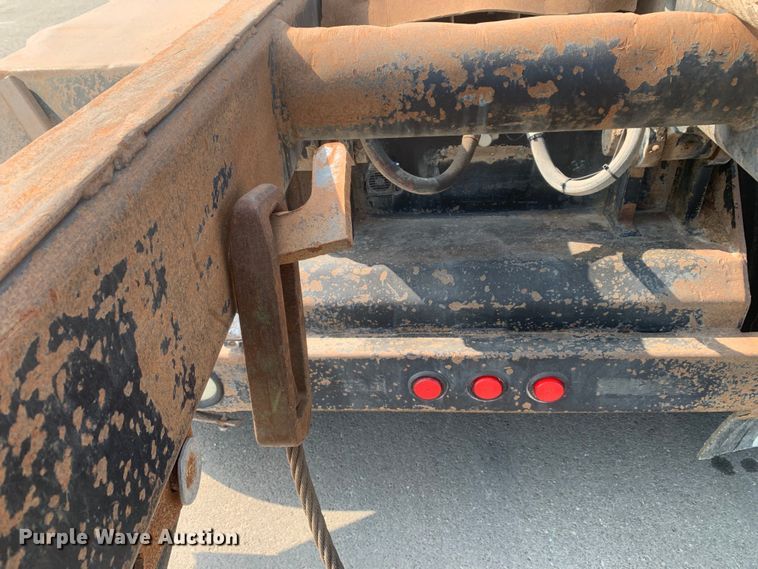 image for item DM7938 2007 Mack CT713 roll-off container truck