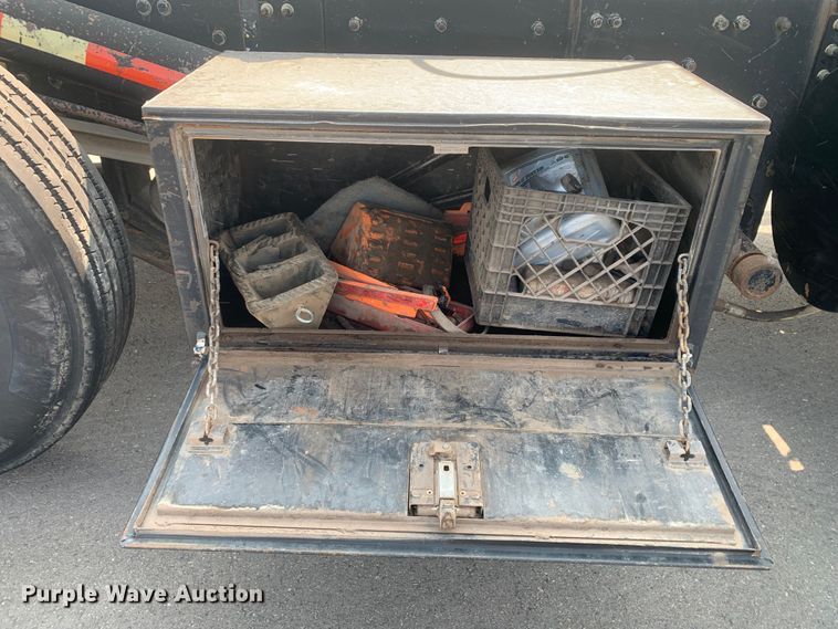 image for item DM7938 2007 Mack CT713 roll-off container truck