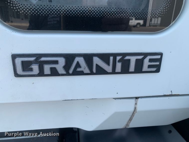 image for item DM7938 2007 Mack CT713 roll-off container truck