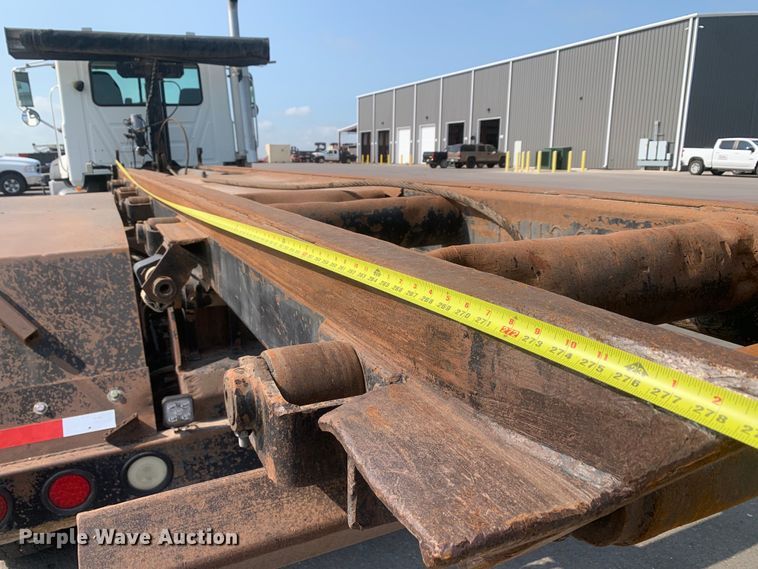 image for item DM7938 2007 Mack CT713 roll-off container truck