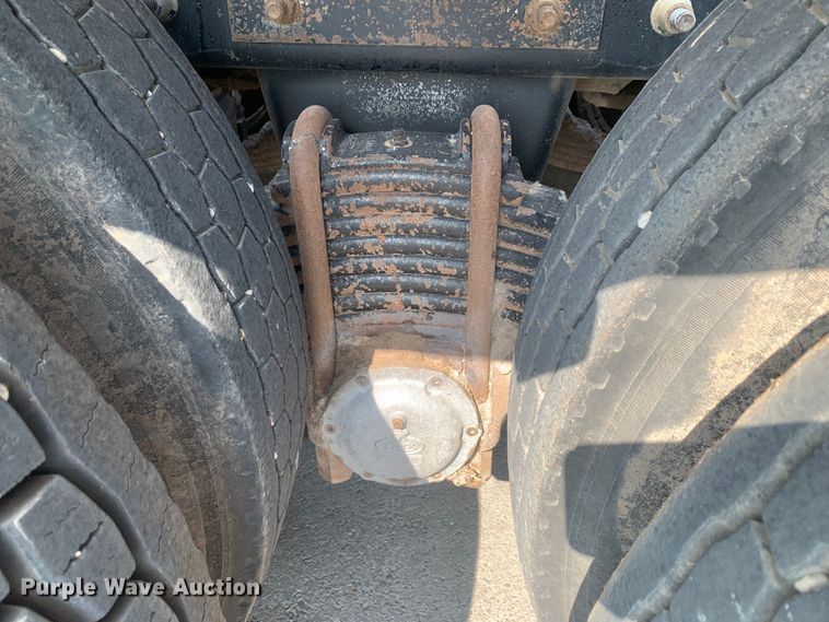 image for item DM7938 2007 Mack CT713 roll-off container truck