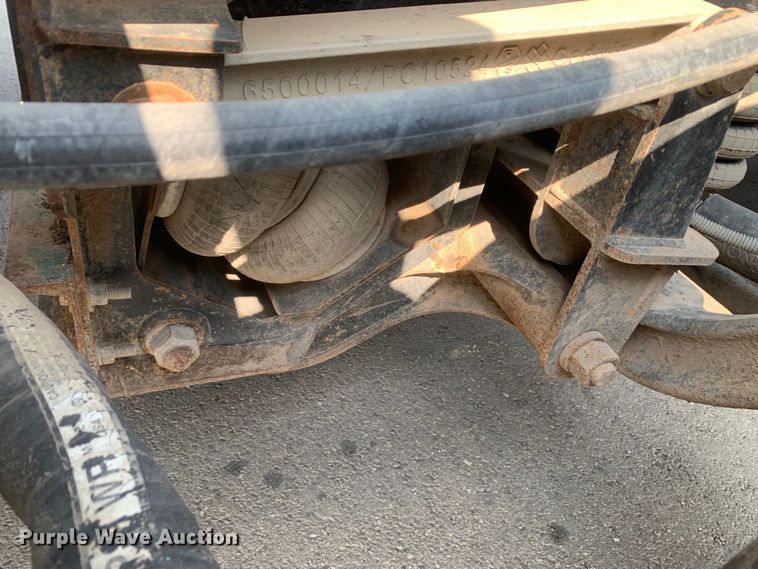 image for item DM7938 2007 Mack CT713 roll-off container truck