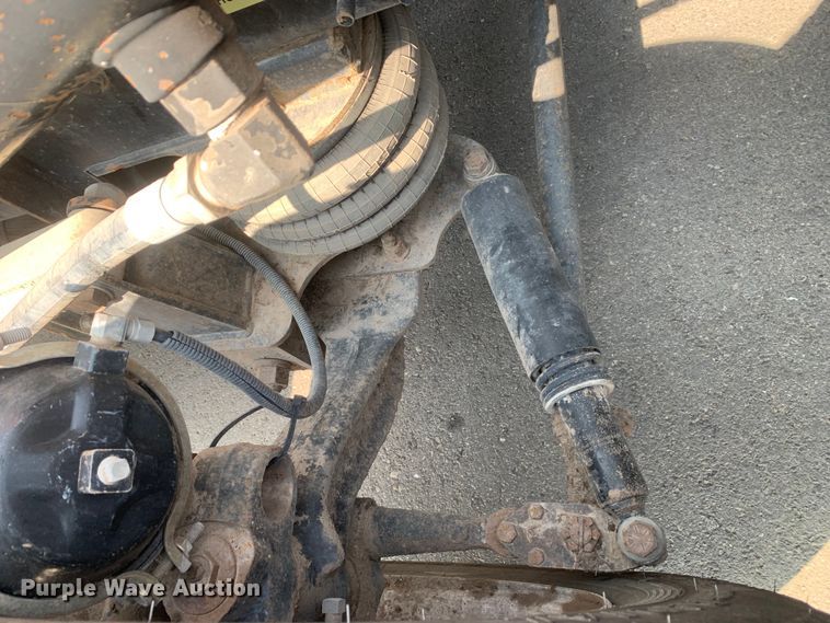 image for item DM7938 2007 Mack CT713 roll-off container truck