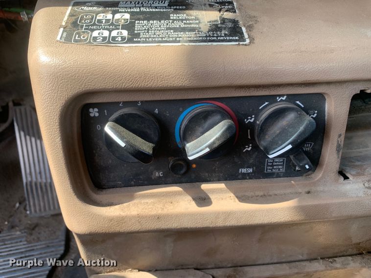 image for item DM7938 2007 Mack CT713 roll-off container truck