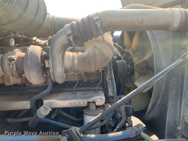 image for item DM7938 2007 Mack CT713 roll-off container truck