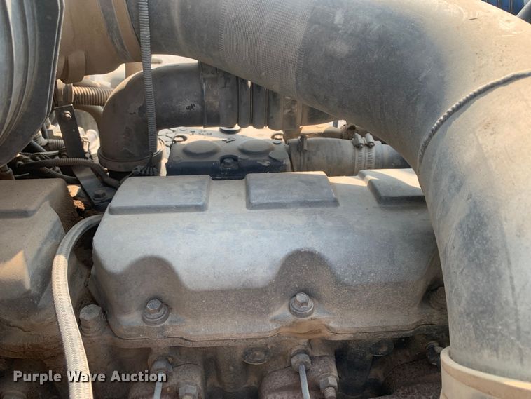 image for item DM7938 2007 Mack CT713 roll-off container truck