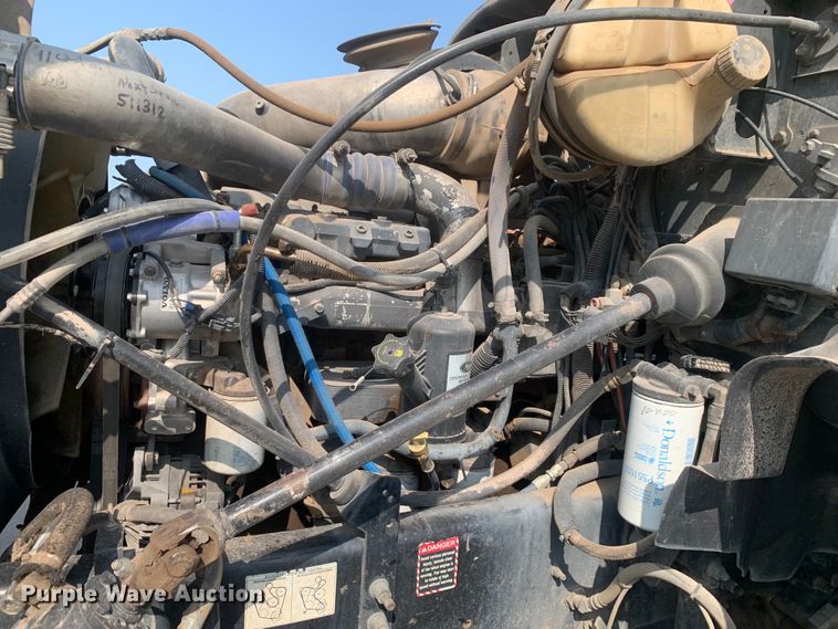 image for item DM7938 2007 Mack CT713 roll-off container truck