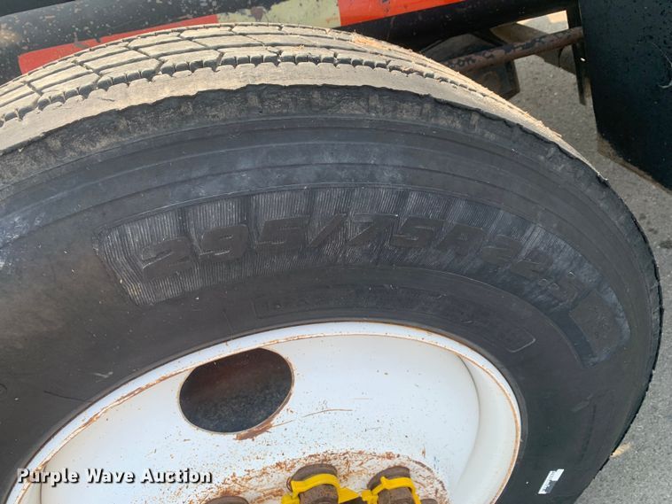 image for item DM7938 2007 Mack CT713 roll-off container truck