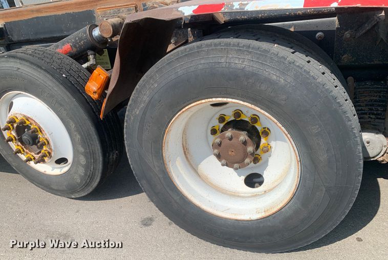 image for item DM7938 2007 Mack CT713 roll-off container truck