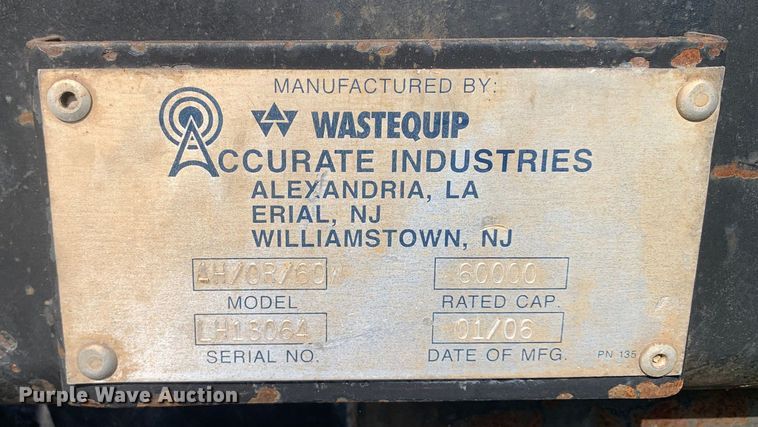 image for item DM7938 2007 Mack CT713 roll-off container truck