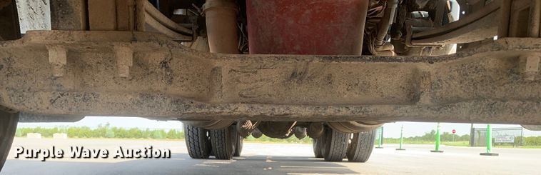 image for item DM7939 2016 Peterbilt 367 semi truck