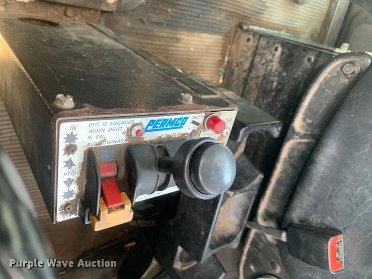 image for item DM7939 2016 Peterbilt 367 semi truck