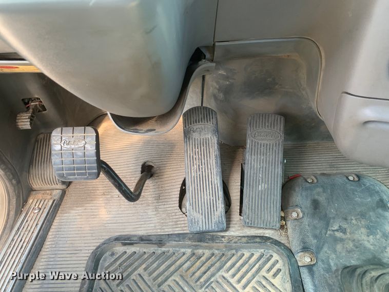 image for item DM7939 2016 Peterbilt 367 semi truck