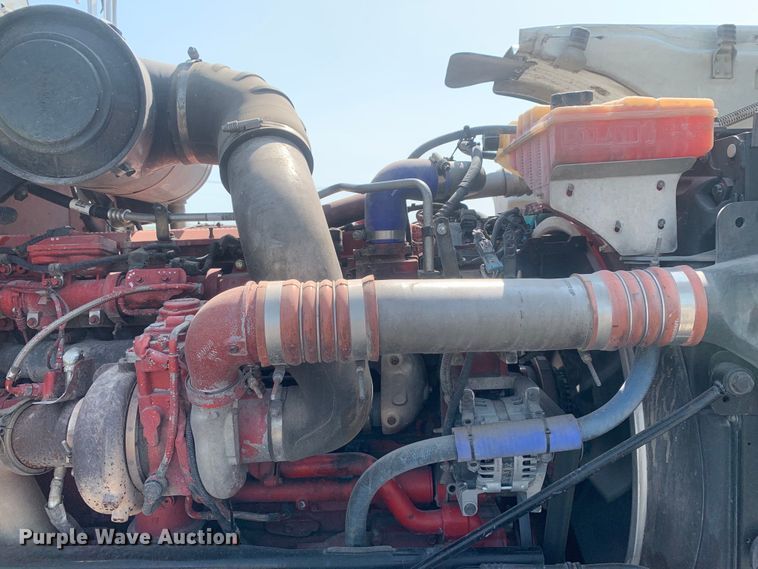 image for item DM7939 2016 Peterbilt 367 semi truck