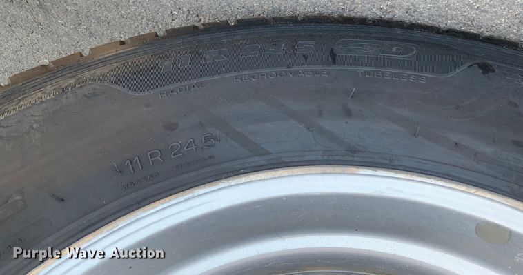 image for item DM7939 2016 Peterbilt 367 semi truck