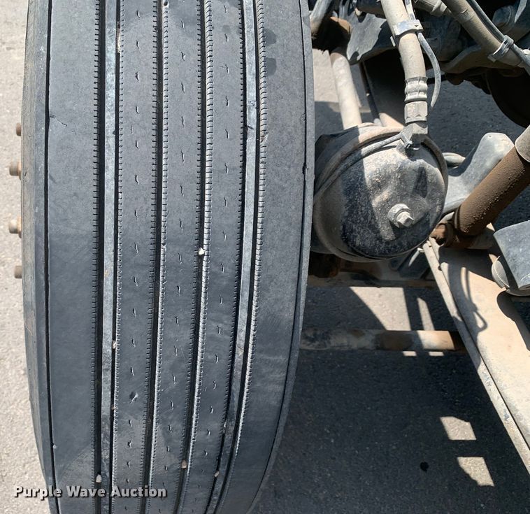 image for item DM7939 2016 Peterbilt 367 semi truck