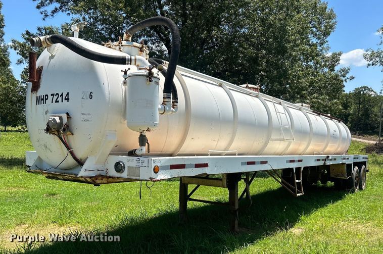 image for item DO6552 2009 Troxell Trailers  vacuum trailer