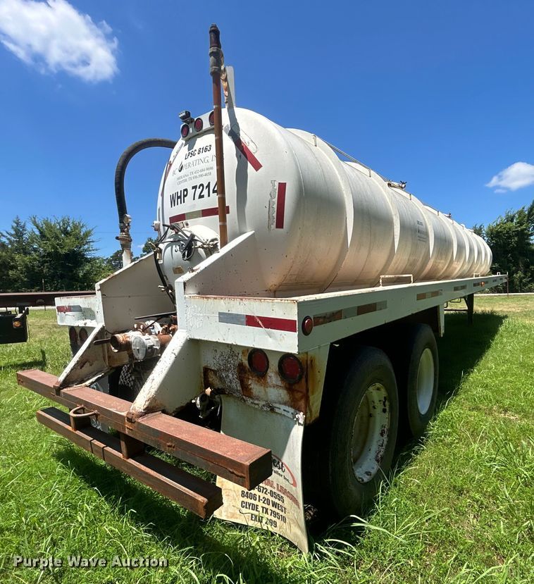 image for item DO6552 2009 Troxell Trailers  vacuum trailer