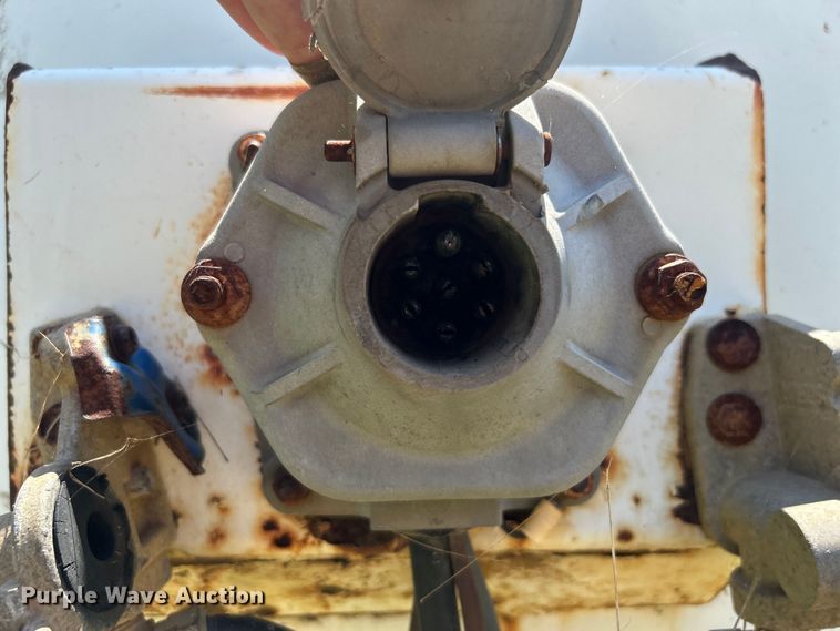 image for item DO6552 2009 Troxell Trailers  vacuum trailer