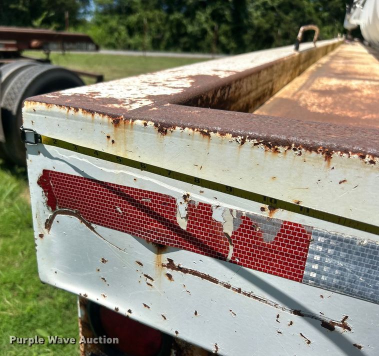 image for item DO6552 2009 Troxell Trailers  vacuum trailer