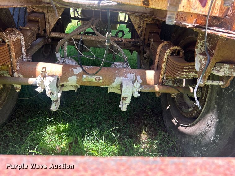 image for item DO6552 2009 Troxell Trailers  vacuum trailer